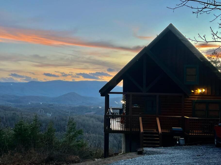 Yogi'S Den: Breathtaking Views! 3 Min To Dollywood, On 1 Acre! Villa Sevierville Exteriör bild